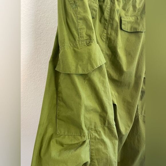 Anthro Pilcro Olive Green Women's Cargo Parachute Pants. Large - Picture 4 of 9